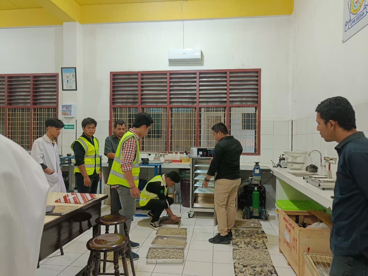 KEGIATAN PENGUJIAN MATERIAL PROPERTIES PADA PRAKTIKUM BETON 